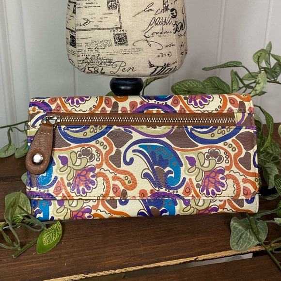 New! Beautiful Colorful Patterned Relic Wallet - Picture 2 of 8